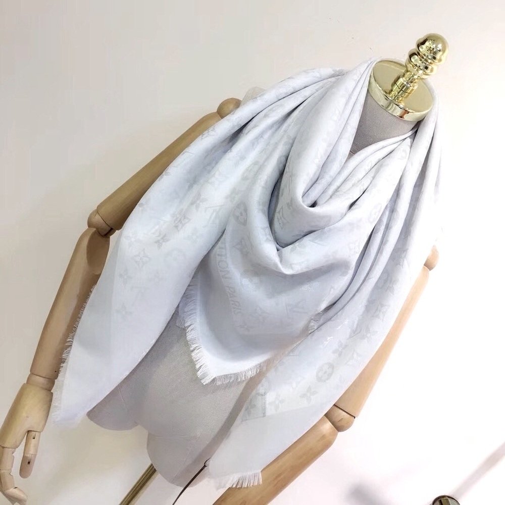 L V Châle Monogram Cashmere Silk Blend Stole Shawl Scarf in Monochromatic Colors - Picture 14 of 14